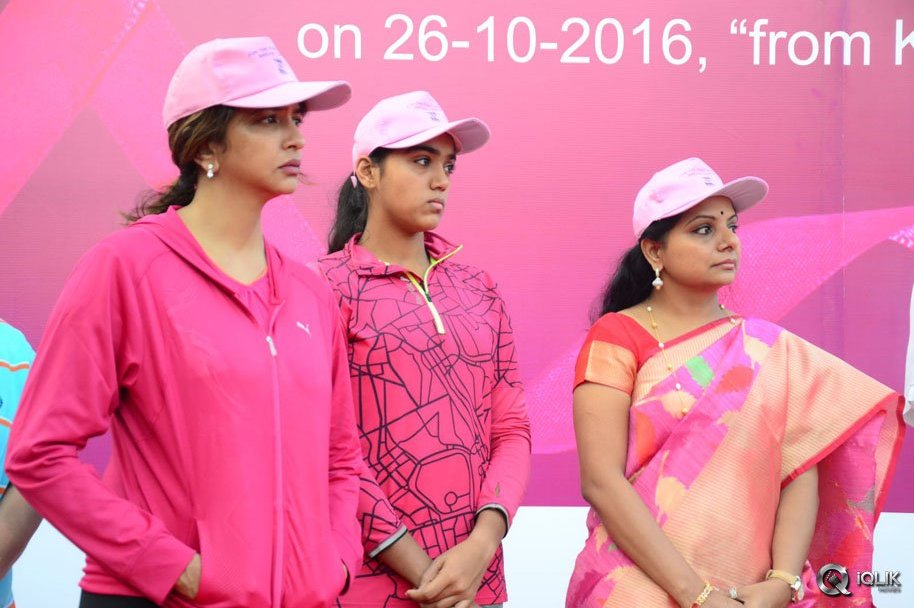 Celebs-At-Breast-Cancer-Awareness-Walk